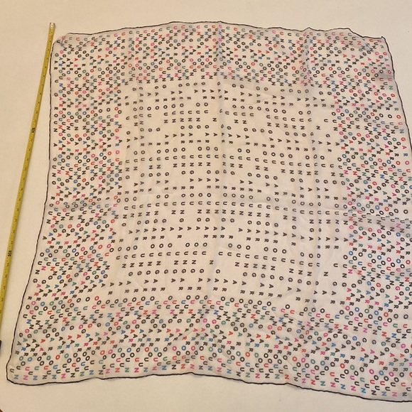 Vintage Emanuel Ungaro square silk scarf from Neiman Marcus - Picture 2 of 7